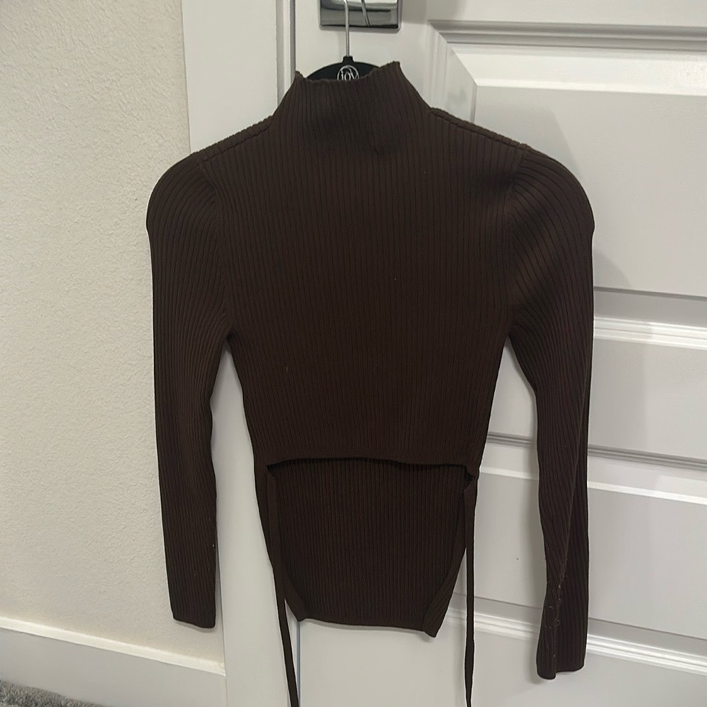 Aritzia Babaton Brown Ribbed Women's Top